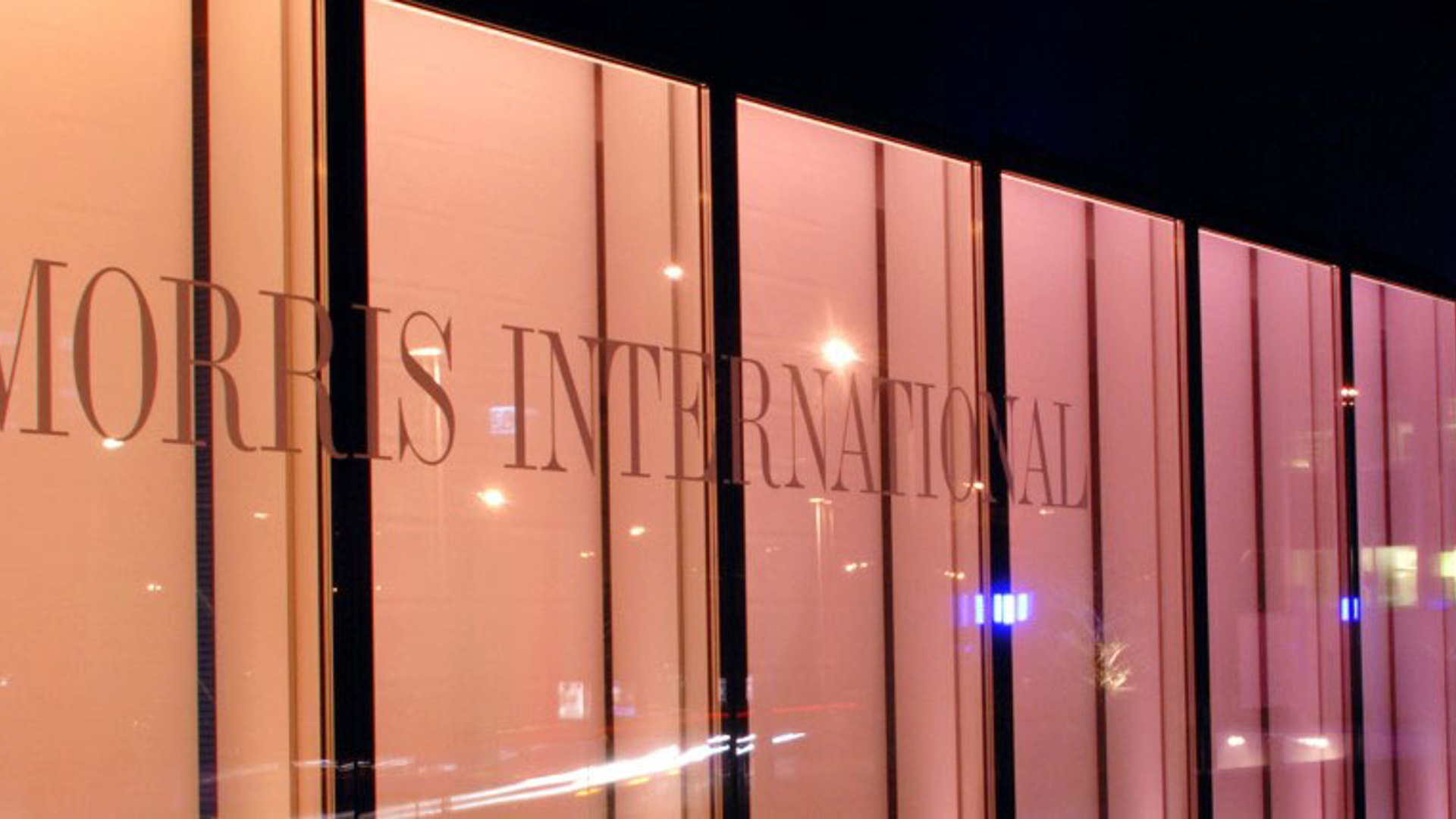 Phillip Morris International Pinakida
