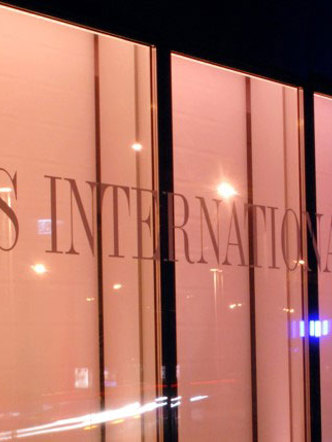 Phillip Morris International Pinakida