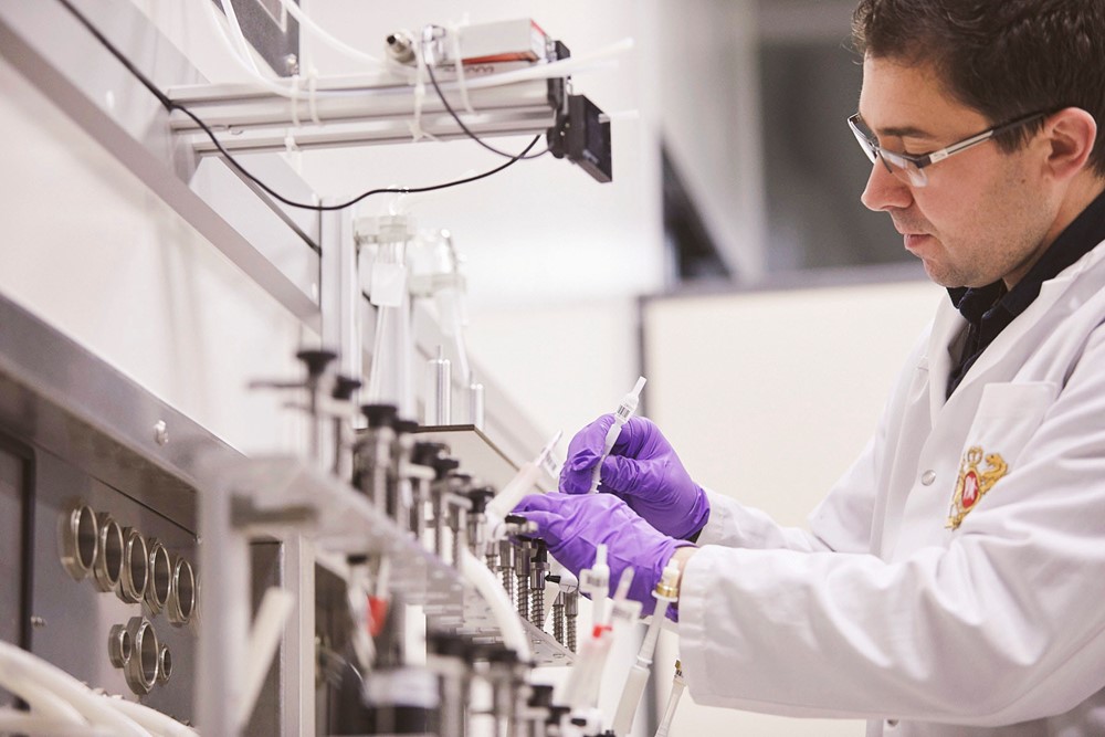 /media/js0jlzjs/pmi_science.jpg?width=1000&height=700¢er=0,257259107310898,0,521444695259594&mode=crop